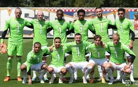 九游体育APP下载-阿贾克斯训练开放日，赛前遗憾出局引欢呼，欧篮联在即，更衣室氛围转暖的简单介绍